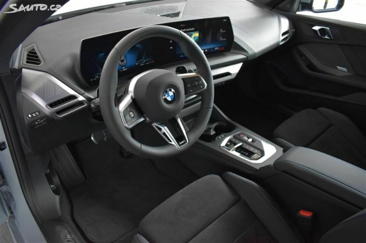 Fotografie vozu - klik pro zvětšení