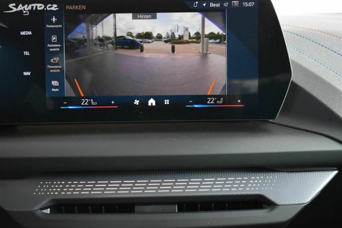 Fotografie vozu - klik pro zvětšení