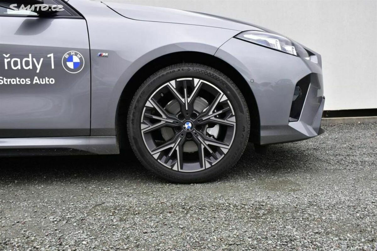 Fotografie vozu - klik pro zvětšení