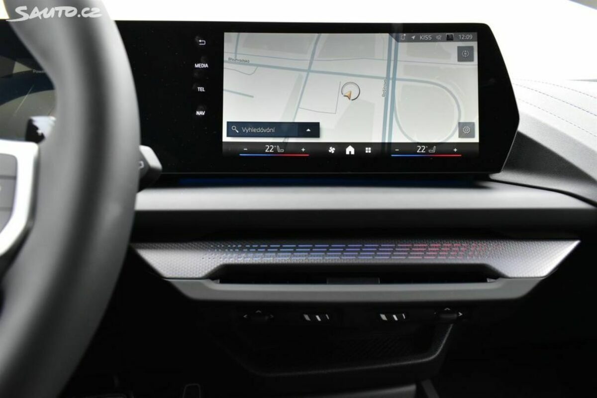 Fotografie vozu - klik pro zvětšení