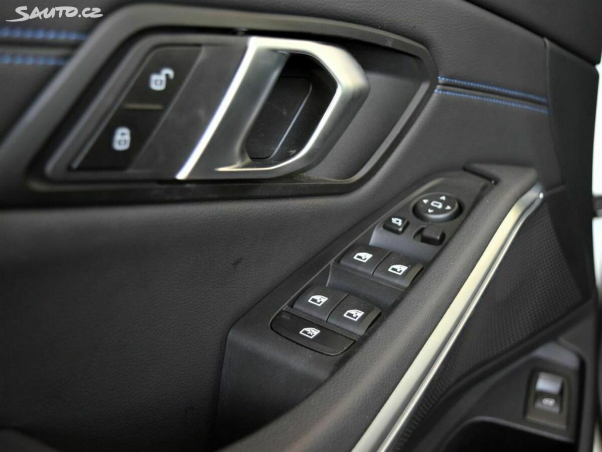 Fotografie vozu - klik pro zvětšení