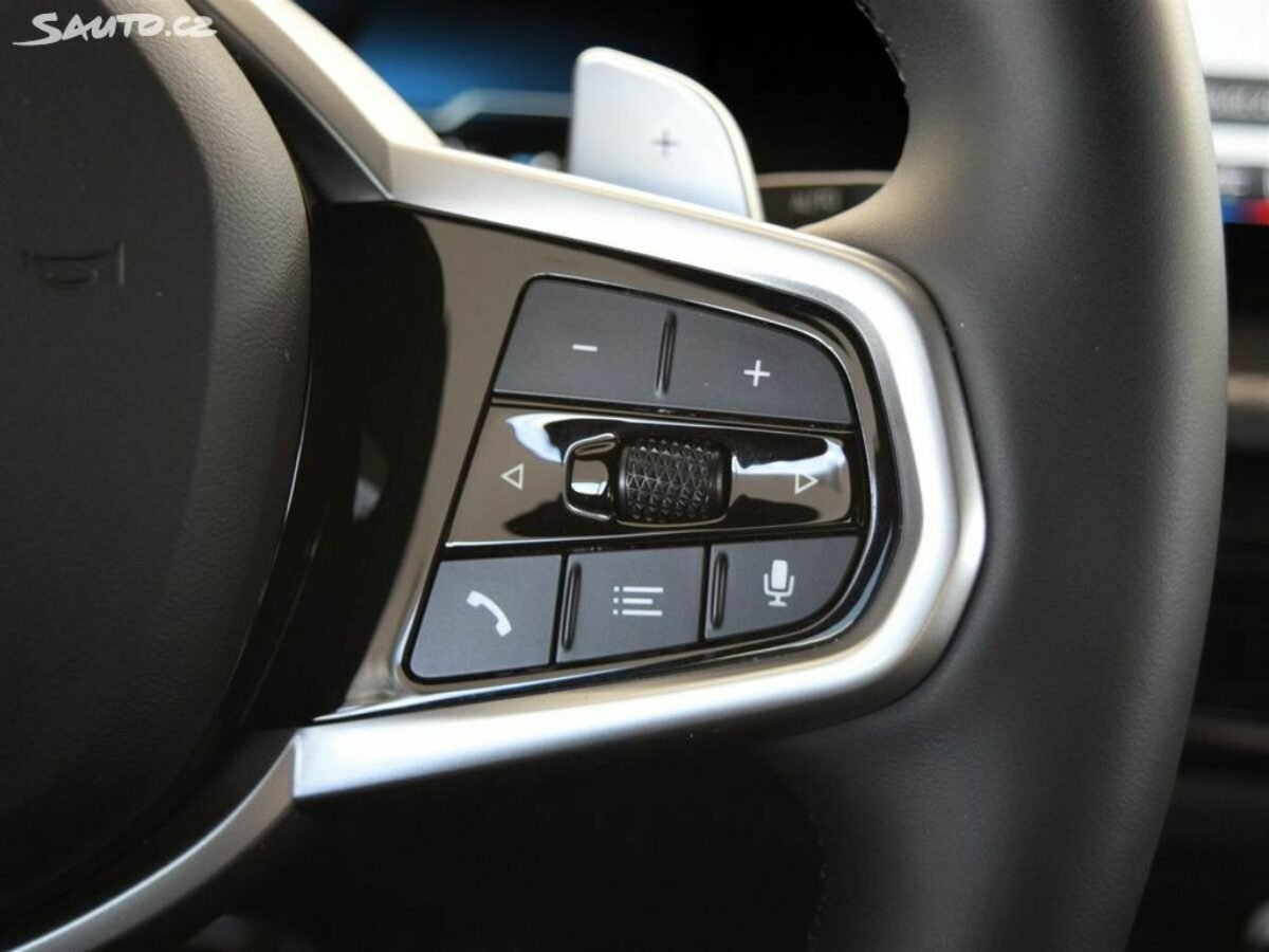 Fotografie vozu - klik pro zvětšení