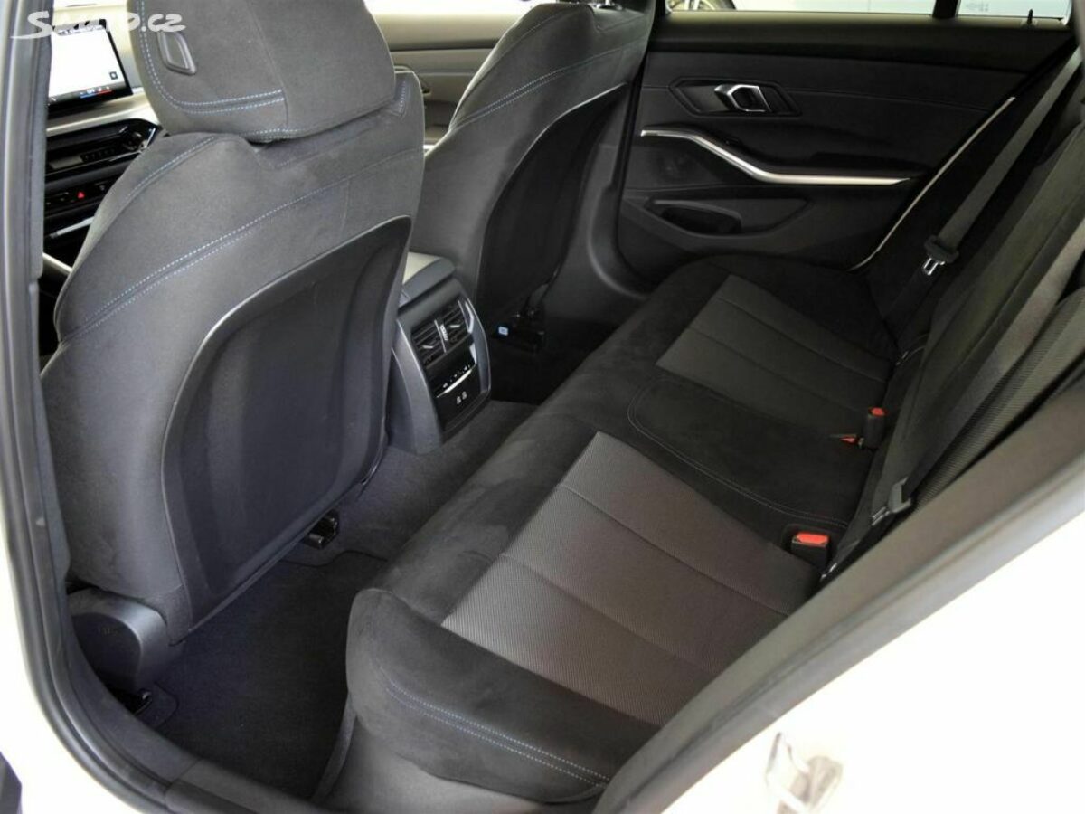 Fotografie vozu - klik pro zvětšení