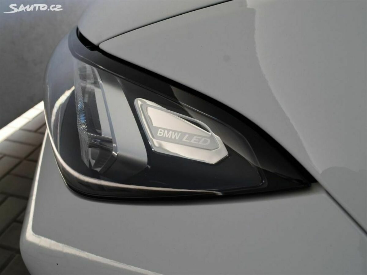 Fotografie vozu - klik pro zvětšení