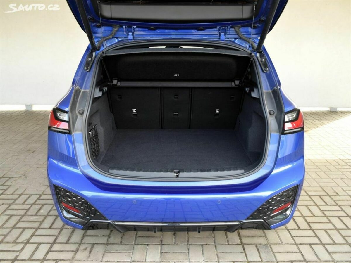 Fotografie vozu - klik pro zvětšení