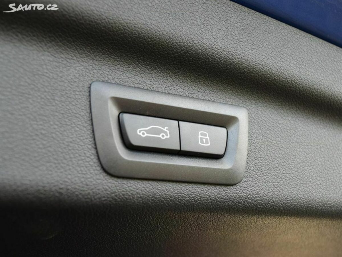 Fotografie vozu - klik pro zvětšení