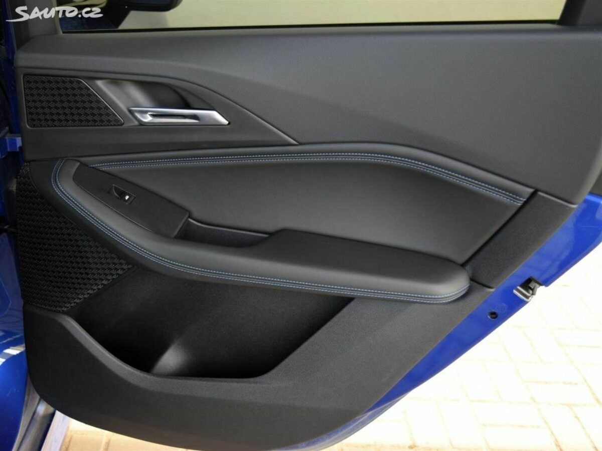 Fotografie vozu - klik pro zvětšení