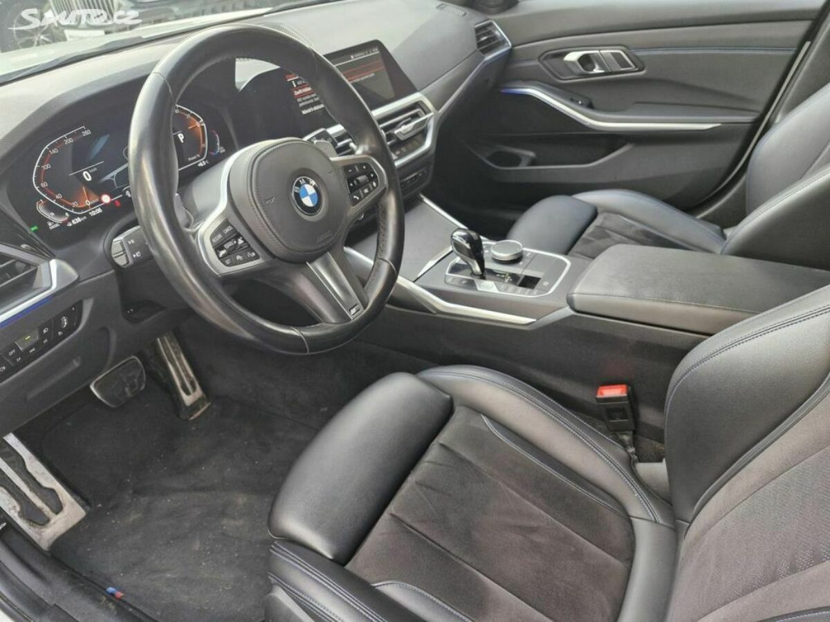 Fotografie vozu - klik pro zvětšení