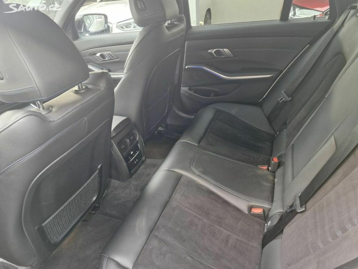 Fotografie vozu - klik pro zvětšení